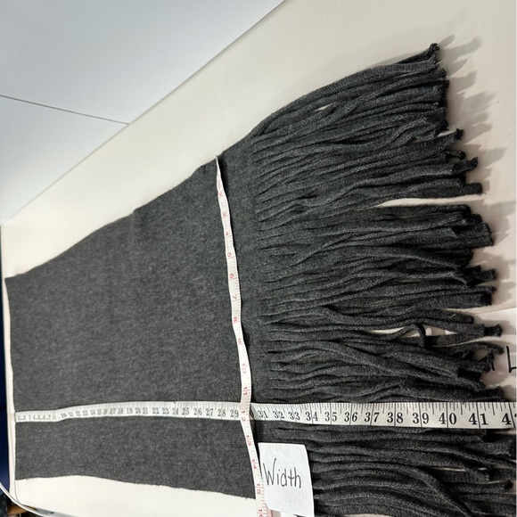 LUCKY BRAND Muffler Scarf Fringe Gray NWOT Rectangle Long knit Wrap - Picture 9 of 11